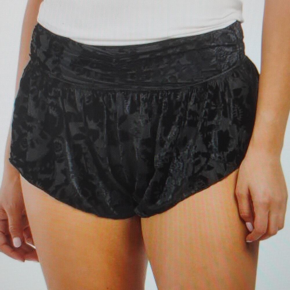 Free People Snow Angel Micro Velvet Shorts Ruffle Size L New With Tag